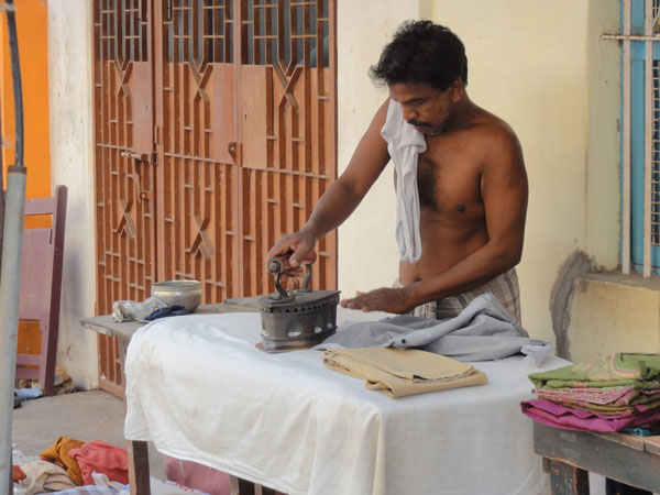 Man ironing, Pondicherry