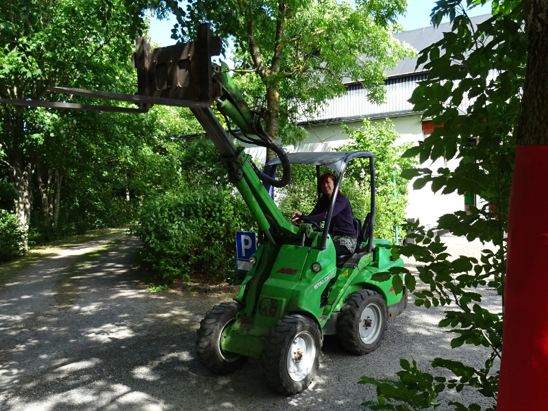 Helen driving the forklift, Odin Teatret